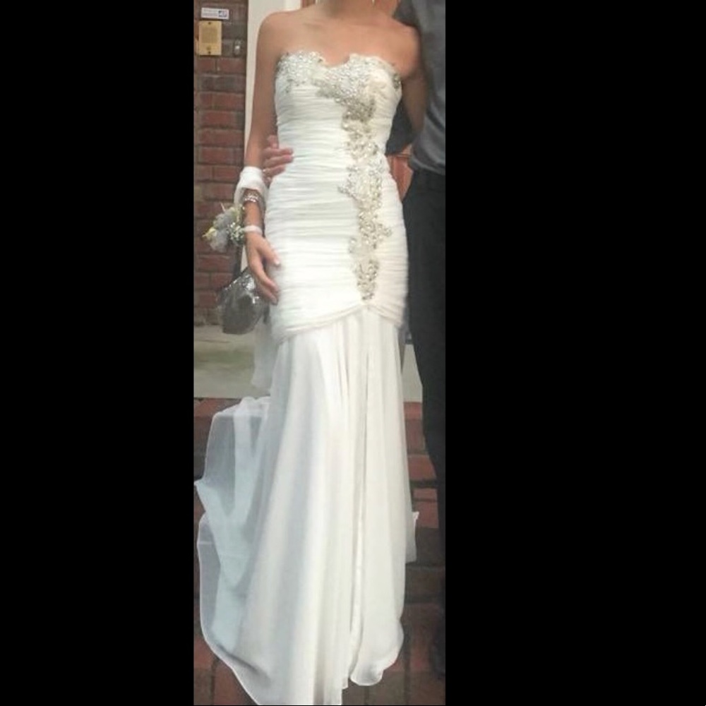 Homecoming or prom or wedding dress